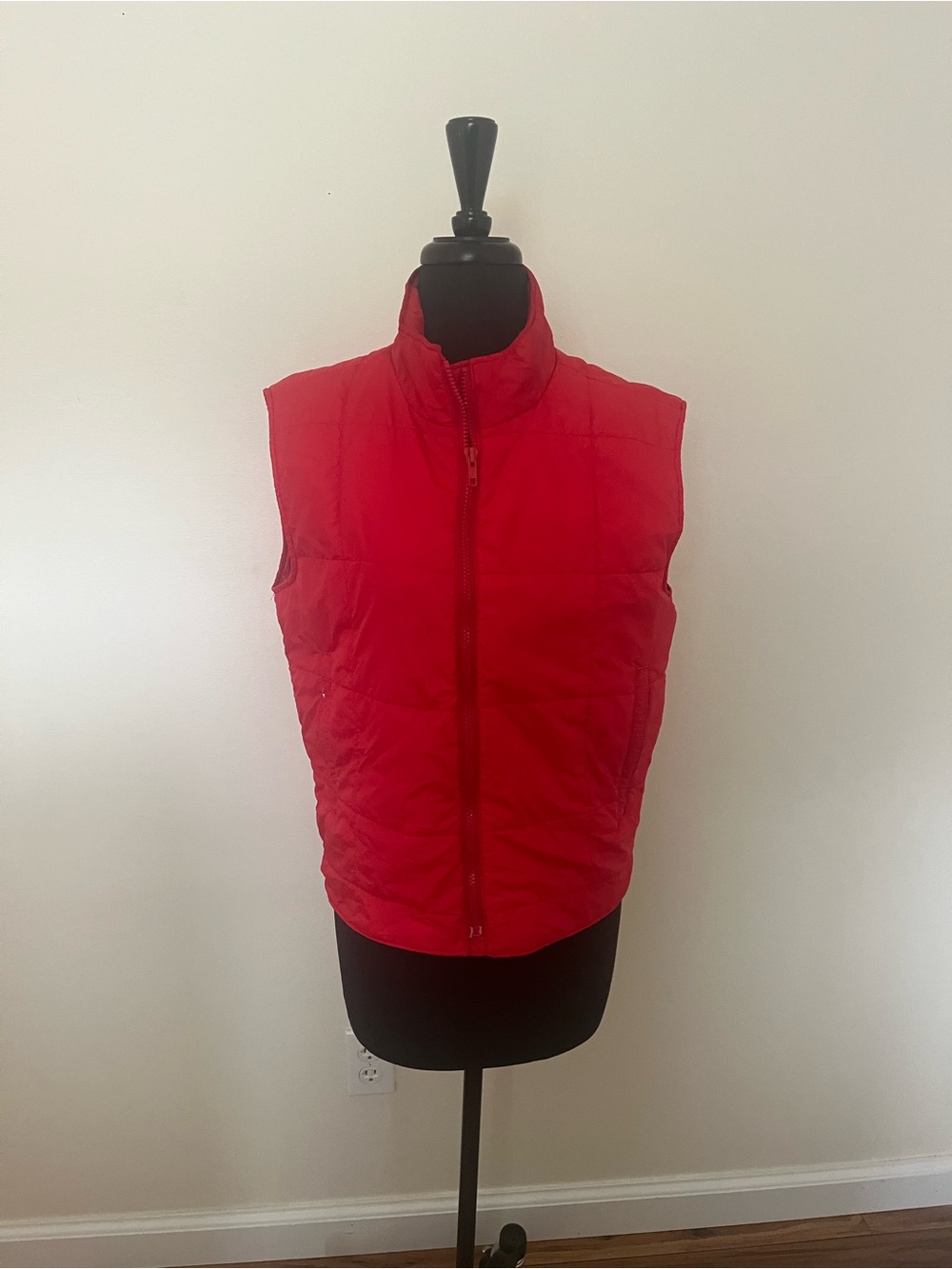 L.L. Bean Red Quilted Vest with Stand Collar vintage s EUC